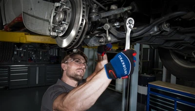 ドライバーVs.ドリル：固定に使用する必要がありますか？